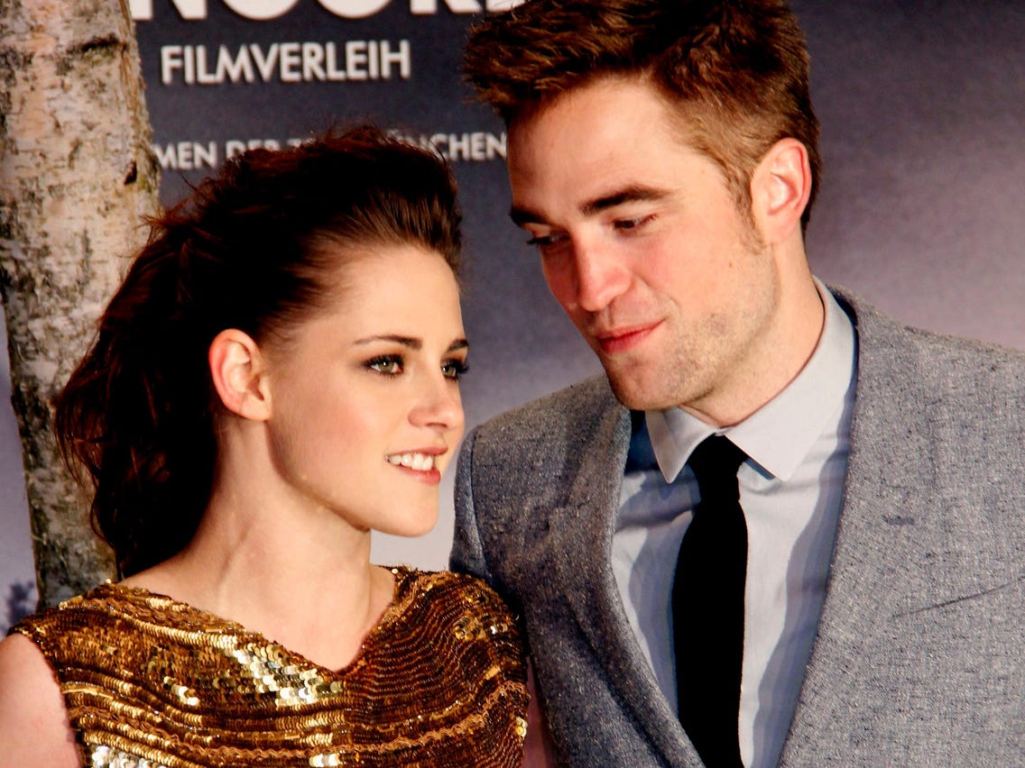 who is dating rob pattinson